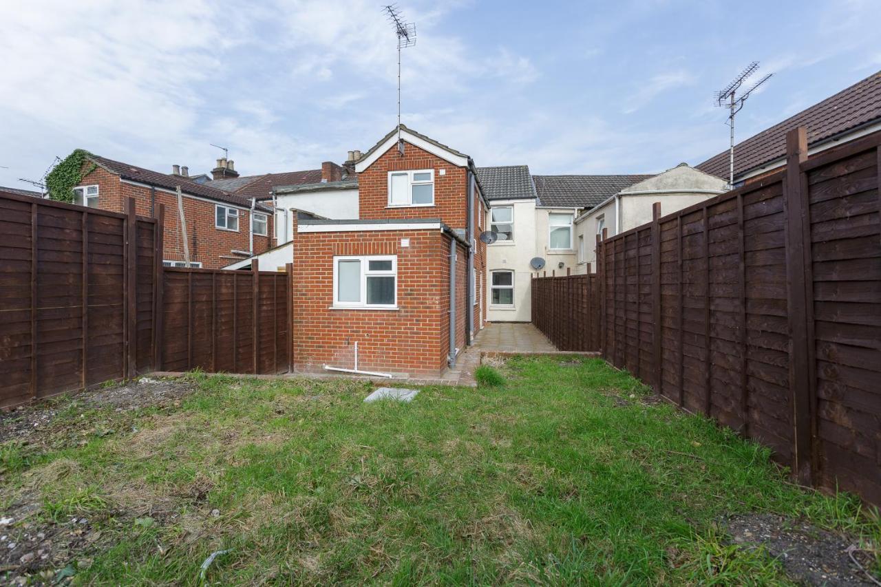 Blackberry - Stylish Self-Contained Flats In Soton City Centre Southampton Luaran gambar